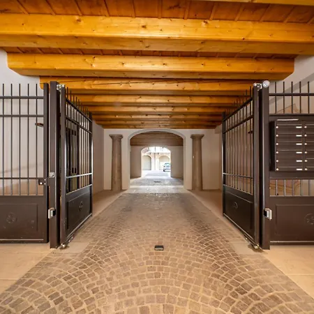 Hoomee Palazzo San Pietro Apartmán *