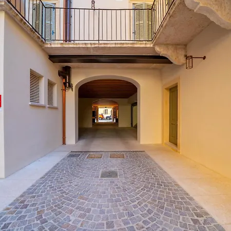 Hoomee Palazzo San Pietro *